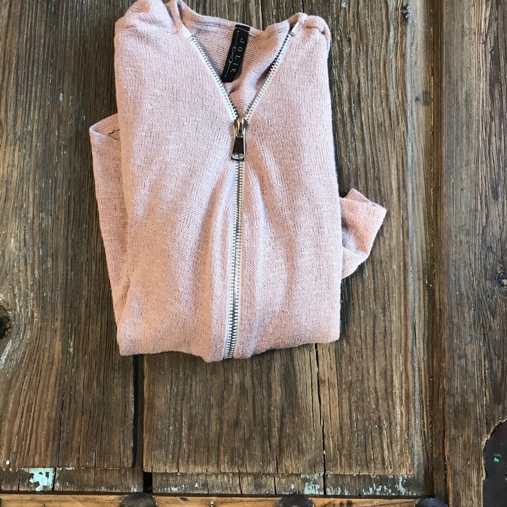 Free  Jolie, front zipper long sleeve loose tee